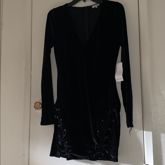 🌺Tobi Velvet Sexy Dress🌺 - Picture 2 of 8